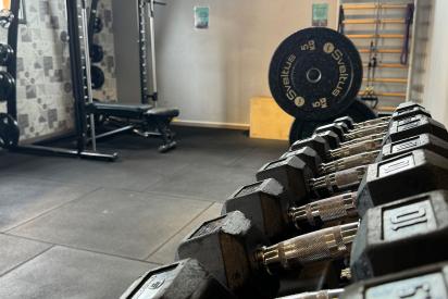 Salle de sport Keepcool Tarbes haltères